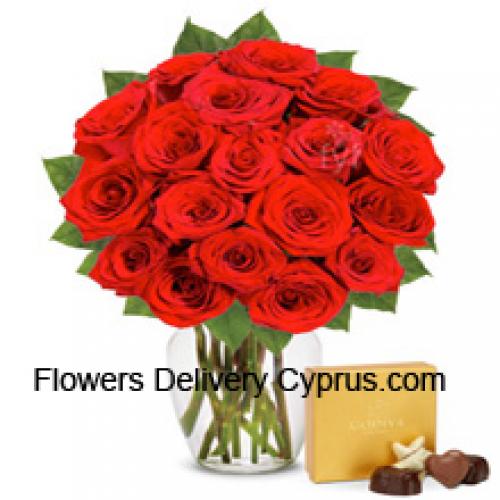 24 Roses in Vase with Chocolate