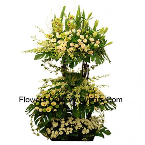 Elegant Arrangement of Assorted Flowers