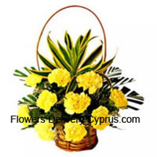 12 Elegant Yellow Carnations